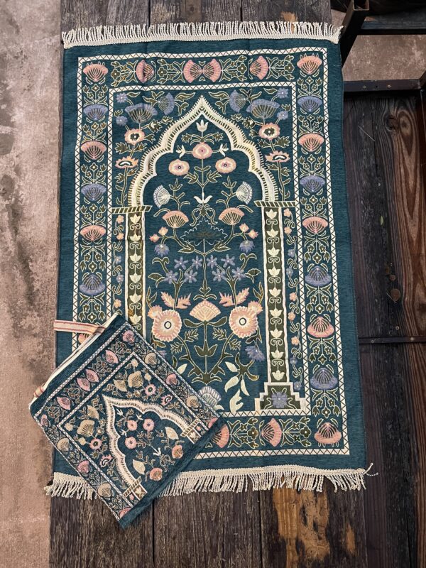 Prayer Mat w/ Matching tote bag - Image 2