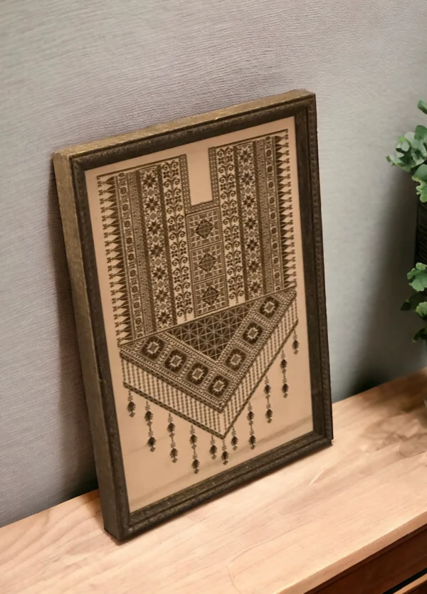 Handmade Frame with Palestine Tatreez Engrave - Image 2